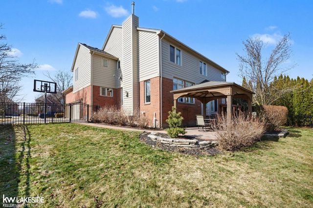 57240 Covington Drive, Washington, MI 48094