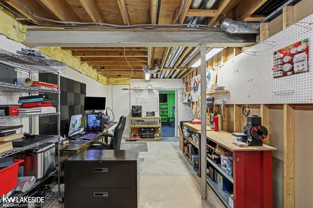 57240 Covington Drive, Washington, MI 48094