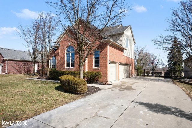 57240 Covington Drive, Washington, MI 48094