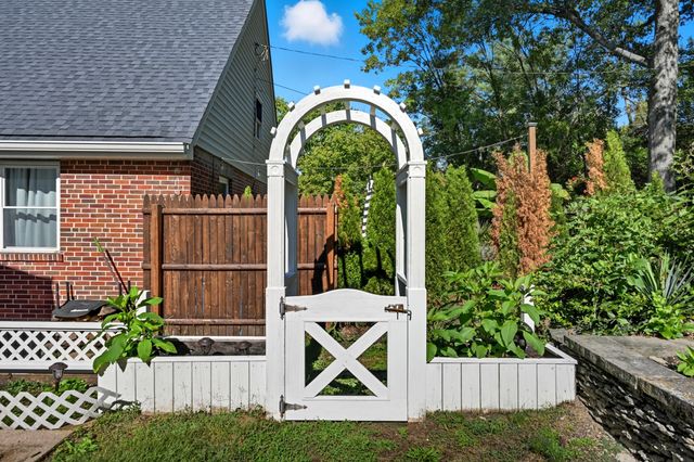 30 Burdsall Avenue, Fort Mitchell, KY 41017