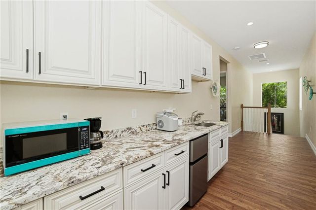 4120 3rd AVE NW, Naples, FL 34119