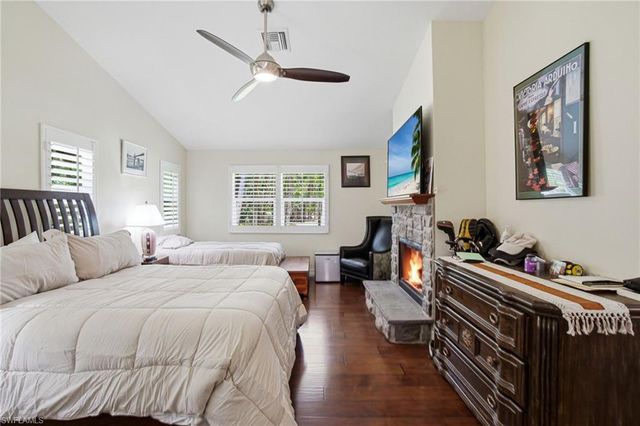 4120 3rd AVE NW, Naples, FL 34119