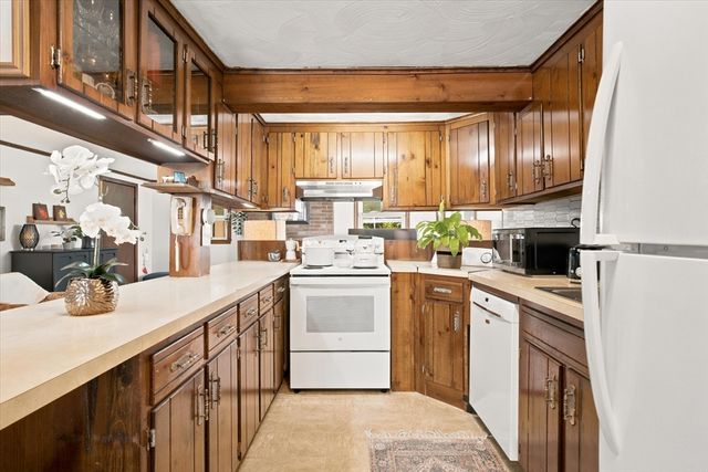 45 Old Country Way, Weymouth, MA 02188