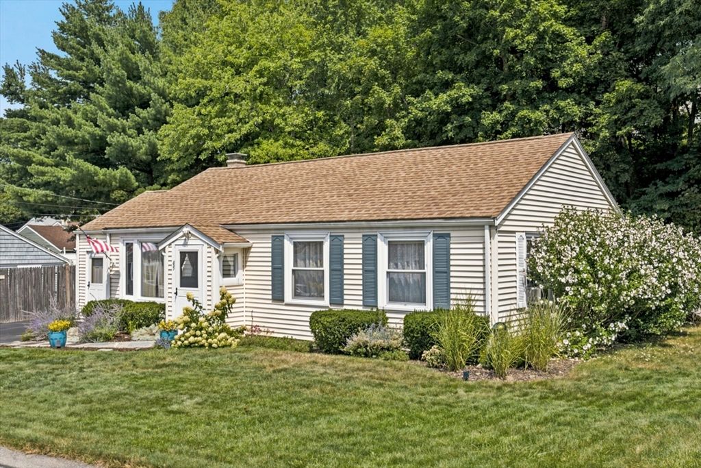 45 Old Country Way, Weymouth, MA 02188