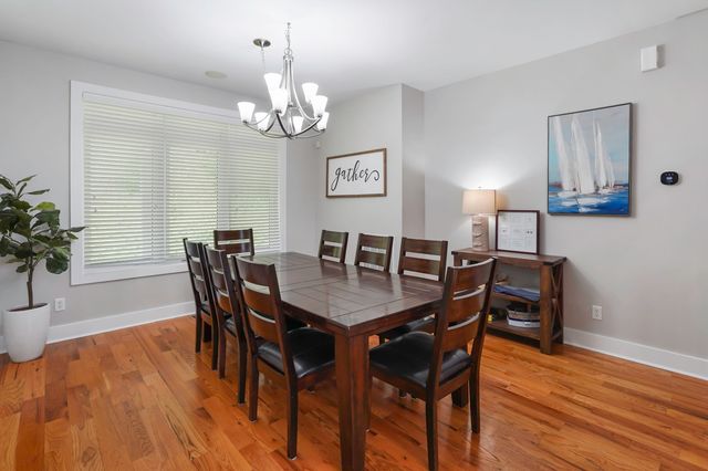 1325 Nicholas LN, Moneta, VA 24121
