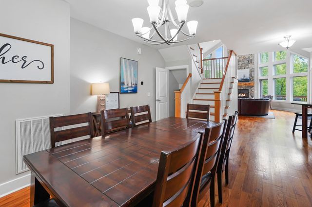1325 Nicholas LN, Moneta, VA 24121