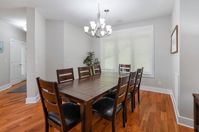 1325 Nicholas LN, Moneta, VA 24121