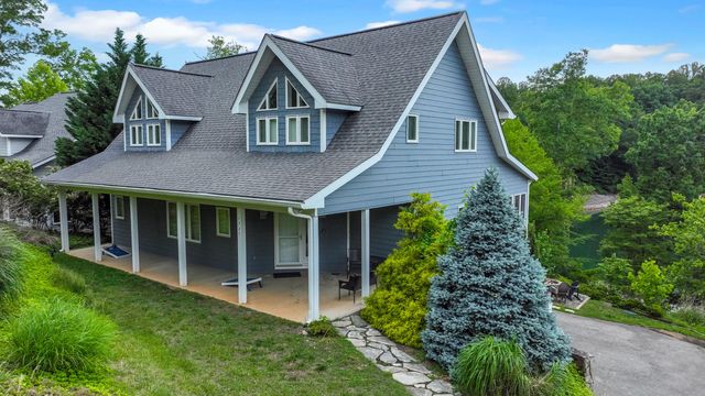 1325 Nicholas LN, Moneta, VA 24121