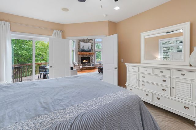 1325 Nicholas LN, Moneta, VA 24121