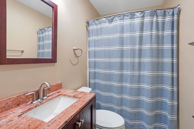 1325 Nicholas LN, Moneta, VA 24121