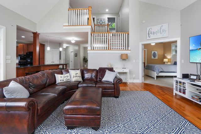 1325 Nicholas LN, Moneta, VA 24121