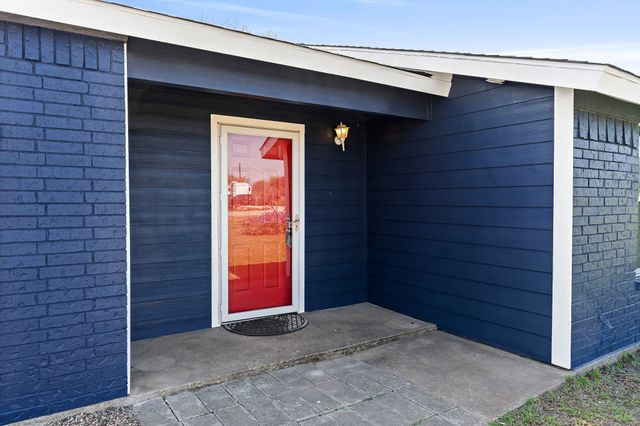 108 Paige Street, Weatherford, TX 76088