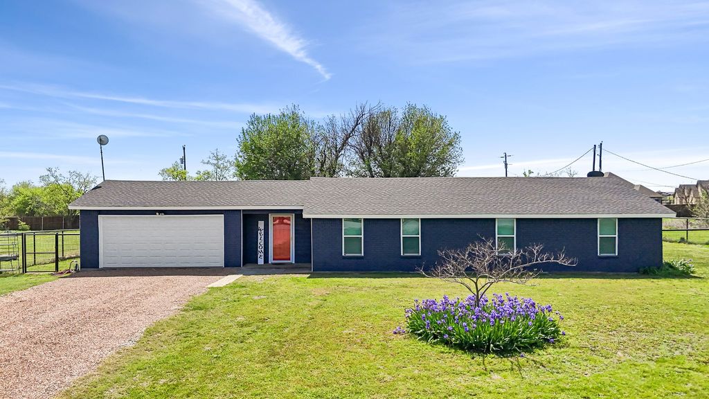 108 Paige Street, Weatherford, TX 76088