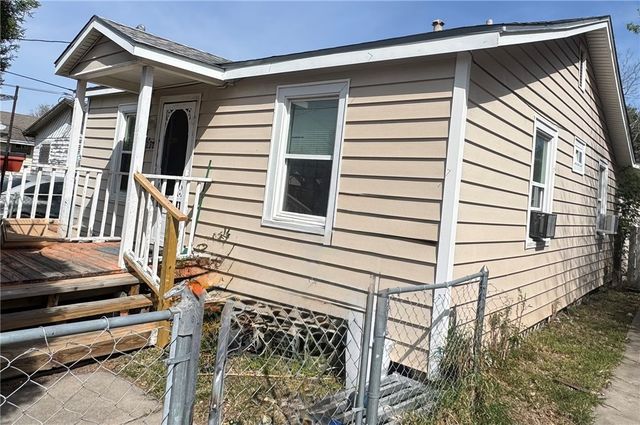 230 Osage St, Corpus Christi, TX 78405