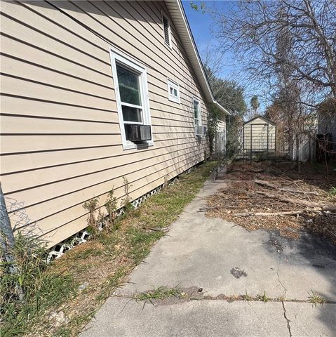 230 Osage St, Corpus Christi, TX 78405