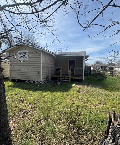 230 Osage St, Corpus Christi, TX 78405