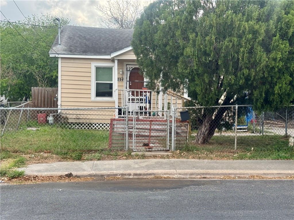 230 Osage St, Corpus Christi, TX 78405