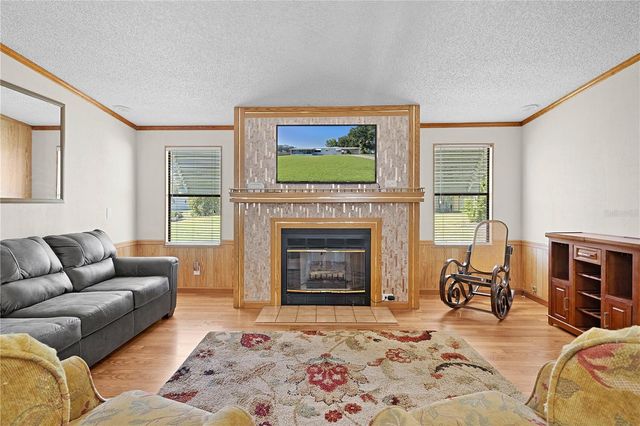 13904 COUNTY ROAD 109D, Lady Lake, FL 32159