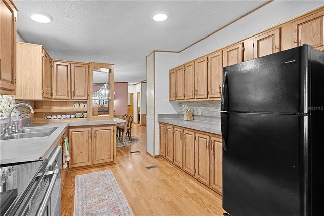 13904 COUNTY ROAD 109D, Lady Lake, FL 32159