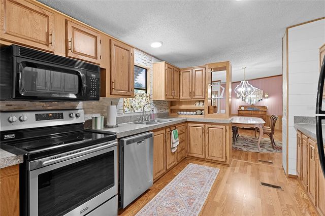 13904 COUNTY ROAD 109D, Lady Lake, FL 32159