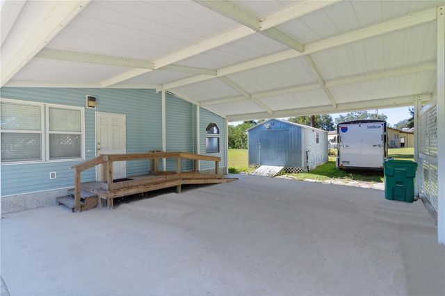 13904 COUNTY ROAD 109D, Lady Lake, FL 32159