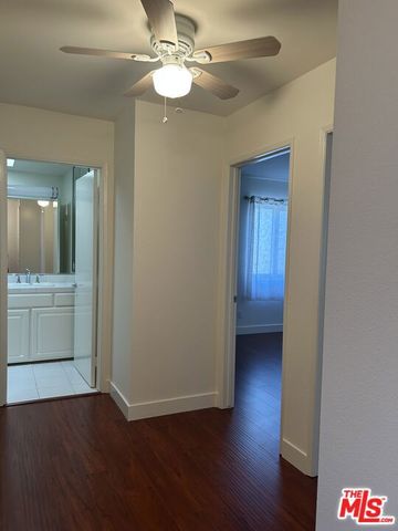 2452 Chelsea Place E, Santa Monica, CA 90404