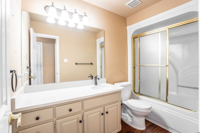 5606 Choctaw Drive, Granbury, TX 76049