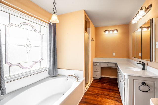 5606 Choctaw Drive, Granbury, TX 76049