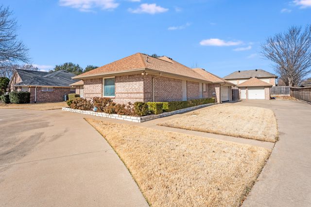 5606 Choctaw Drive, Granbury, TX 76049