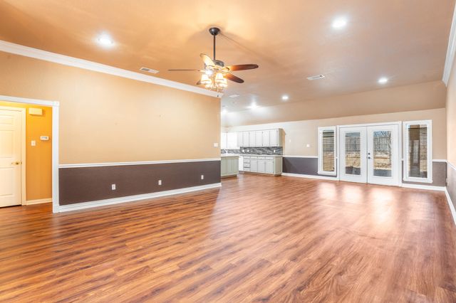 5606 Choctaw Drive, Granbury, TX 76049