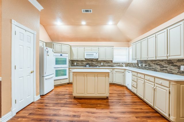 5606 Choctaw Drive, Granbury, TX 76049