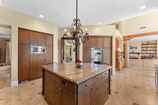 1829 Elevado Road, Vista, CA 92084