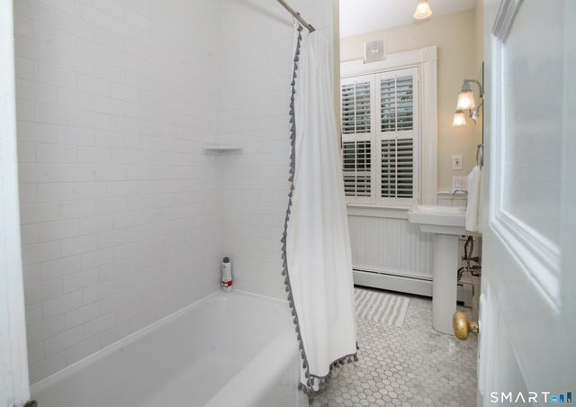 67 South Olmstead Lane, Ridgefield, CT 06877