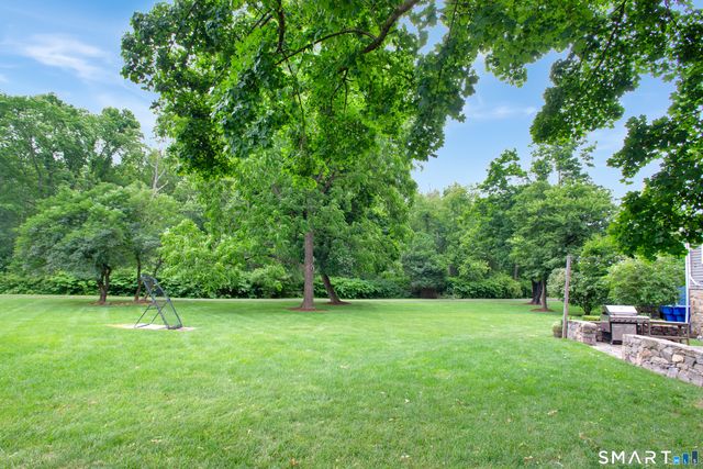 67 South Olmstead Lane, Ridgefield, CT 06877