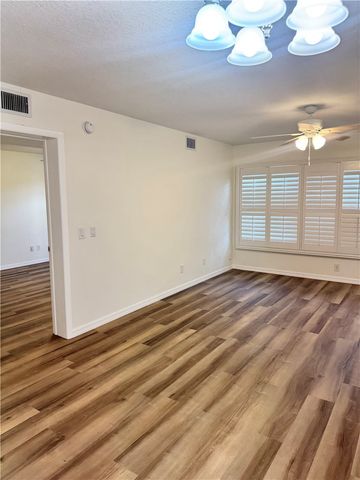 3 Plantation Drive 102, Vero Beach, FL 32966