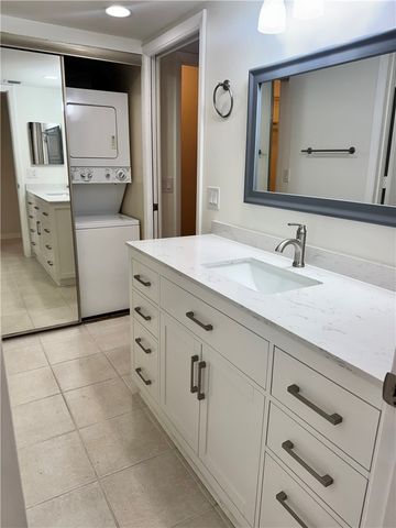 3 Plantation Drive 102, Vero Beach, FL 32966