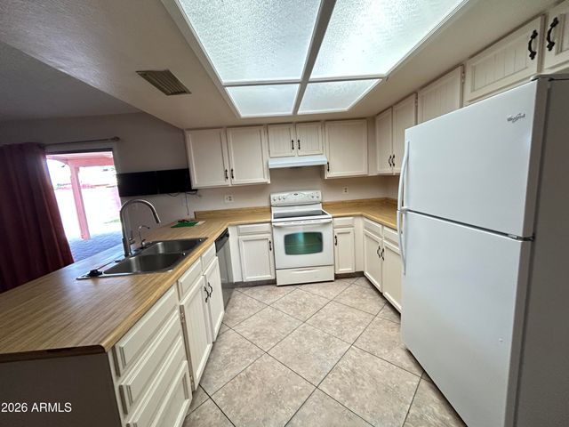 4014 W CHRISTY Drive, Phoenix, AZ 85029