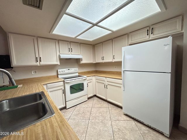 4014 W CHRISTY Drive, Phoenix, AZ 85029