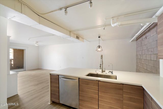 7840 E CAMELBACK Road 111, Scottsdale, AZ 85251