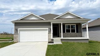 6615 Bluebell Street, Papillion, NE 68157