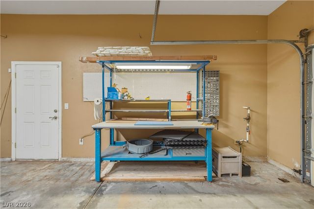 501 West Leslie Street, Pahrump, NV 89060