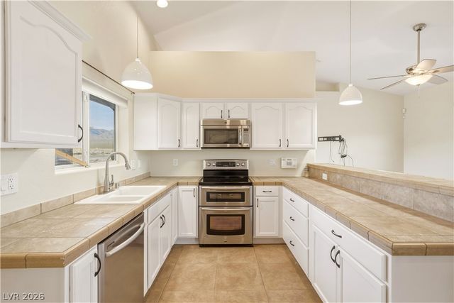 501 West Leslie Street, Pahrump, NV 89060