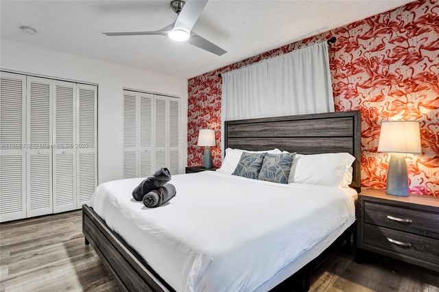1124 NE 6th St, Hallandale Beach, FL 33009