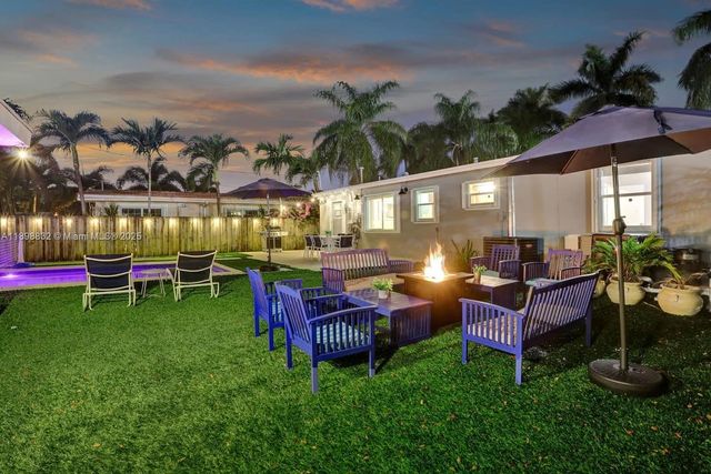 1124 NE 6th St, Hallandale Beach, FL 33009