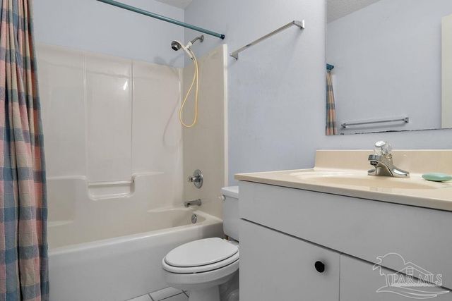 1920 Presidio St, Navarre, FL 32566