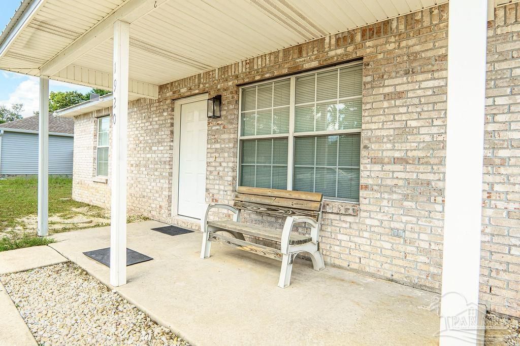 1920 Presidio St, Navarre, FL 32566