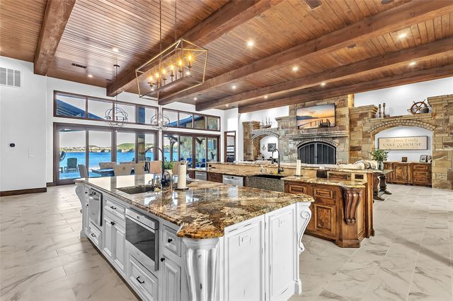 1009 Blue Jay Lane, Graford, TX 76449