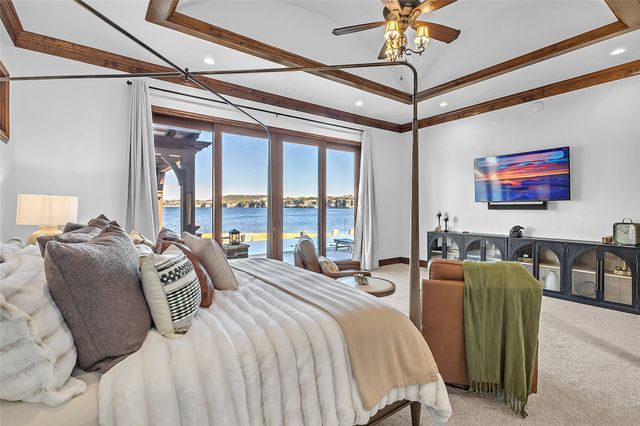 1009 Blue Jay Lane, Graford, TX 76449