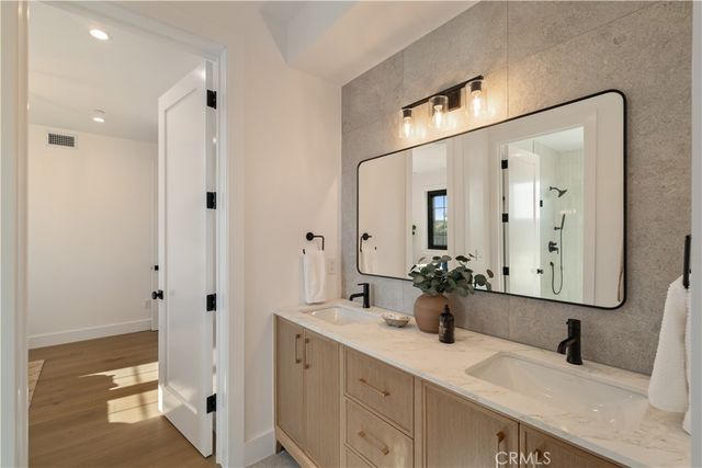 1346 Gates Ave., Manhattan Beach, CA 90266