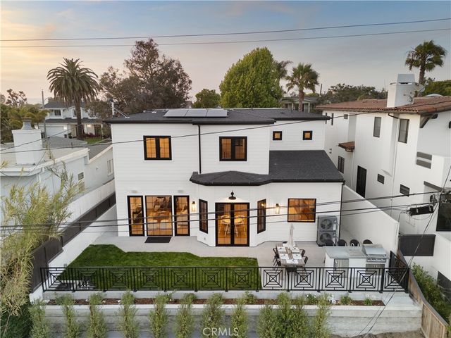 1346 Gates Ave., Manhattan Beach, CA 90266